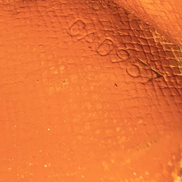 Louis Vuitton 'Sarah Wallet' - Picture 13 of 13